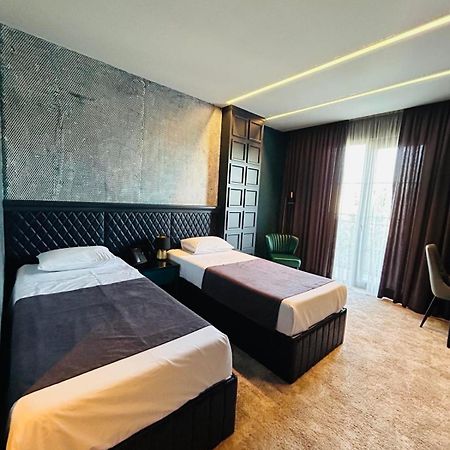 Solomon Hotel Koetaisi Buitenkant foto