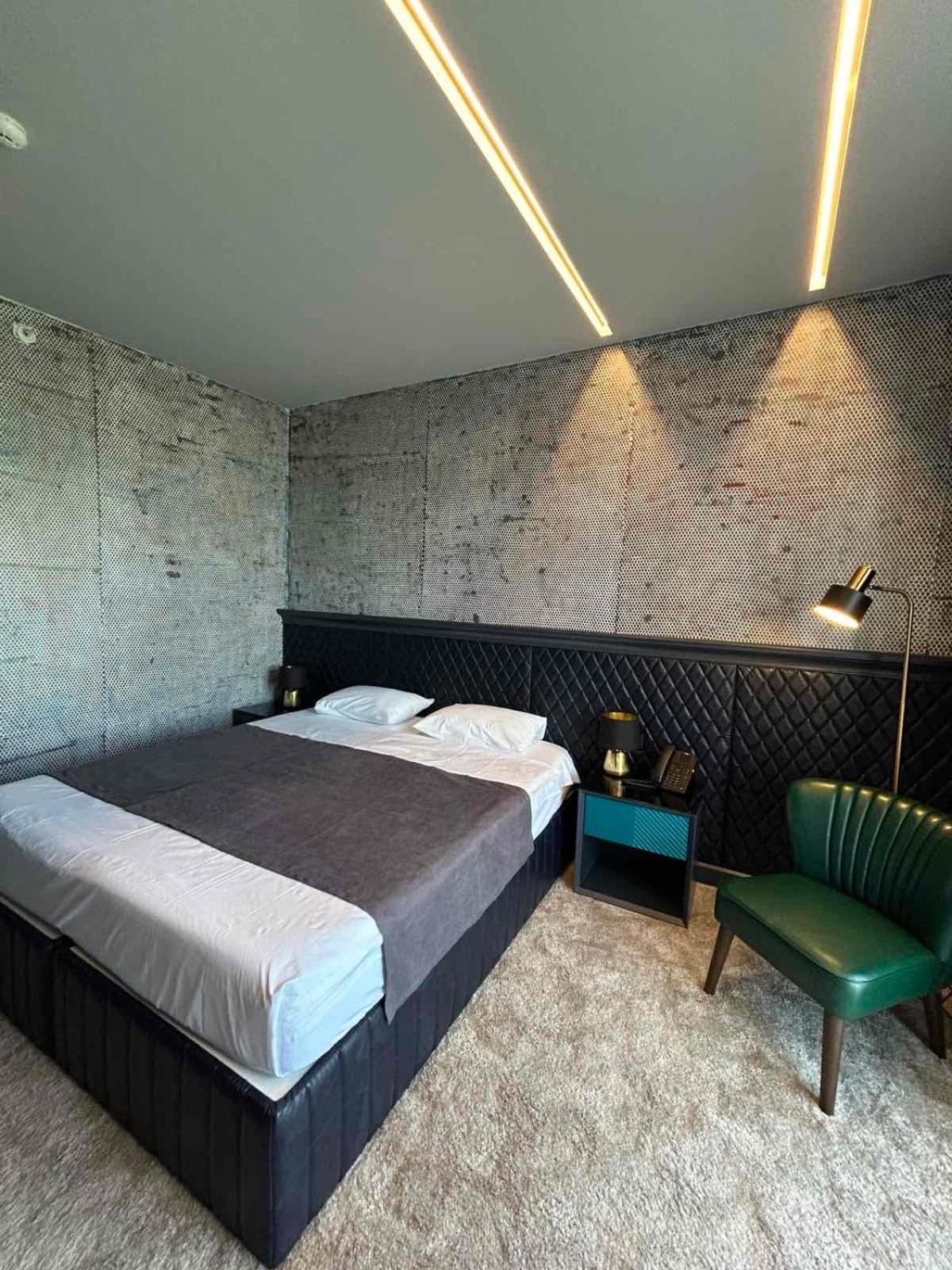 Solomon Hotel Koetaisi Buitenkant foto