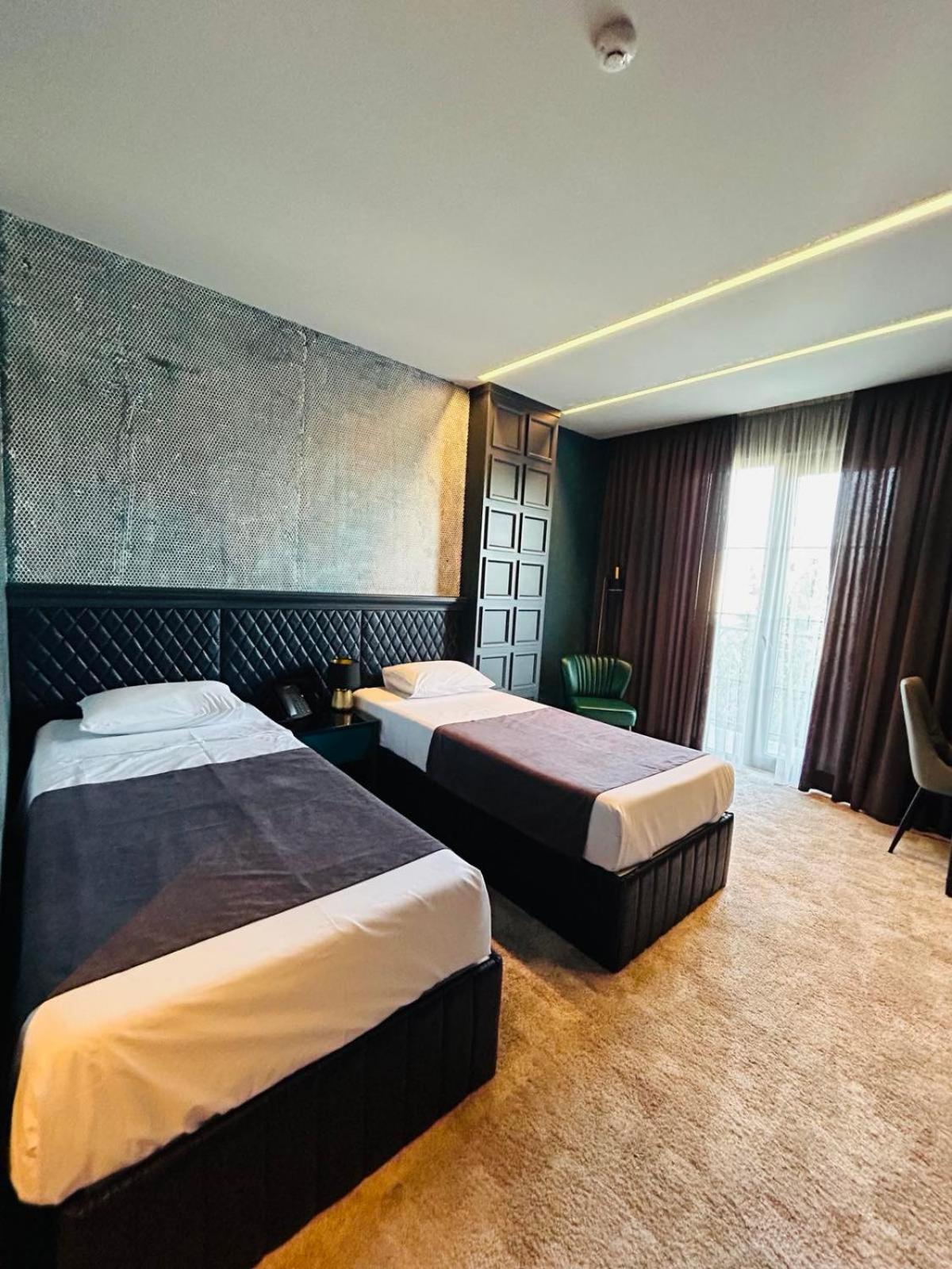 Solomon Hotel Koetaisi Buitenkant foto