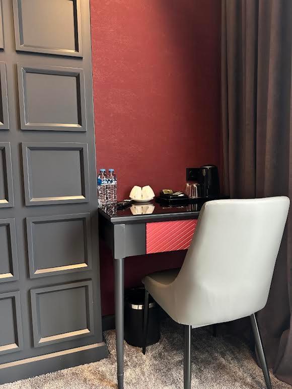 Solomon Hotel Koetaisi Buitenkant foto