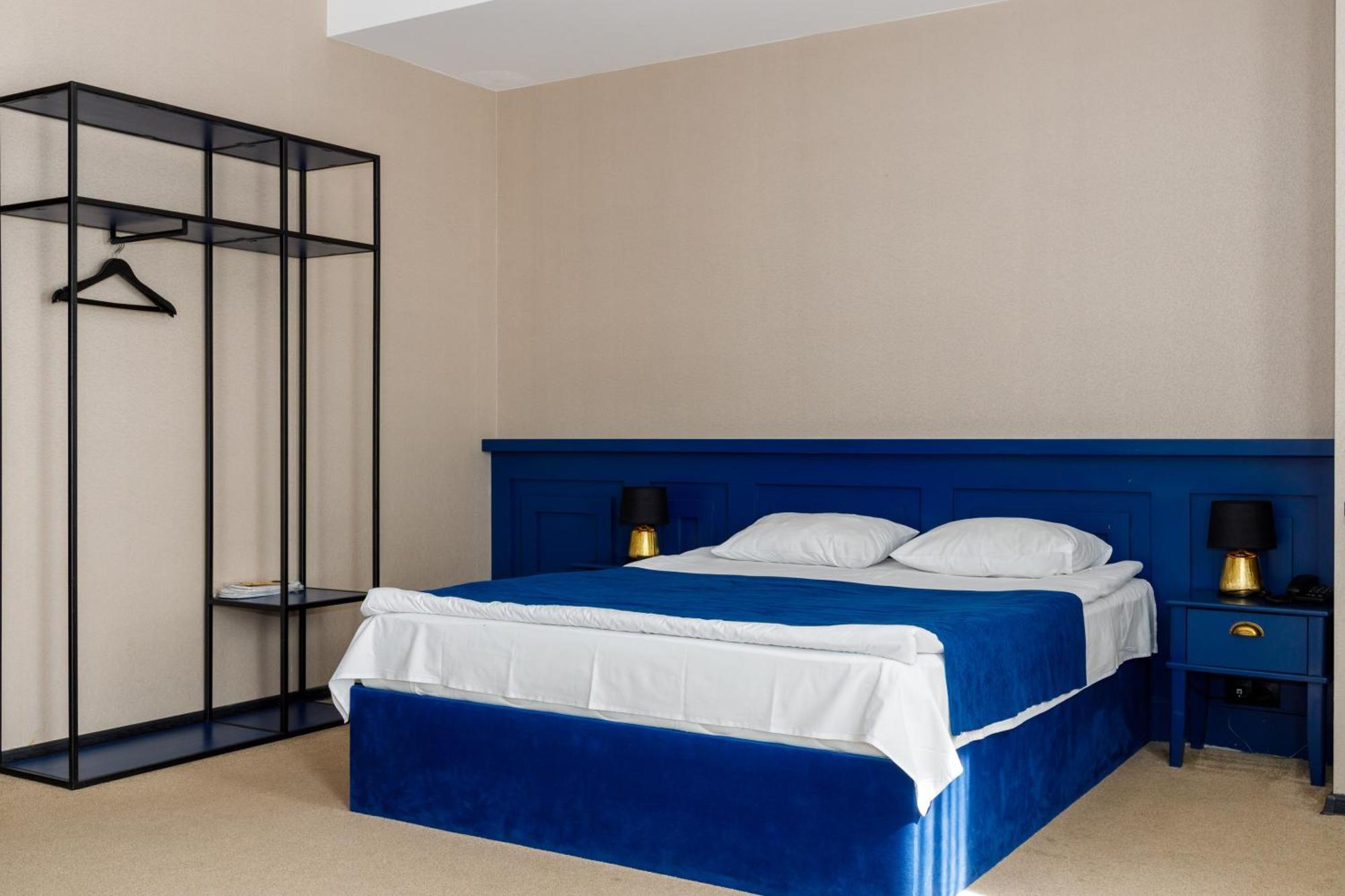 Solomon Hotel Koetaisi Buitenkant foto