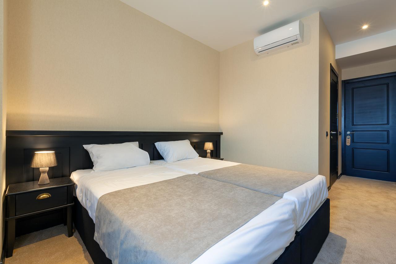 Solomon Hotel Koetaisi Buitenkant foto