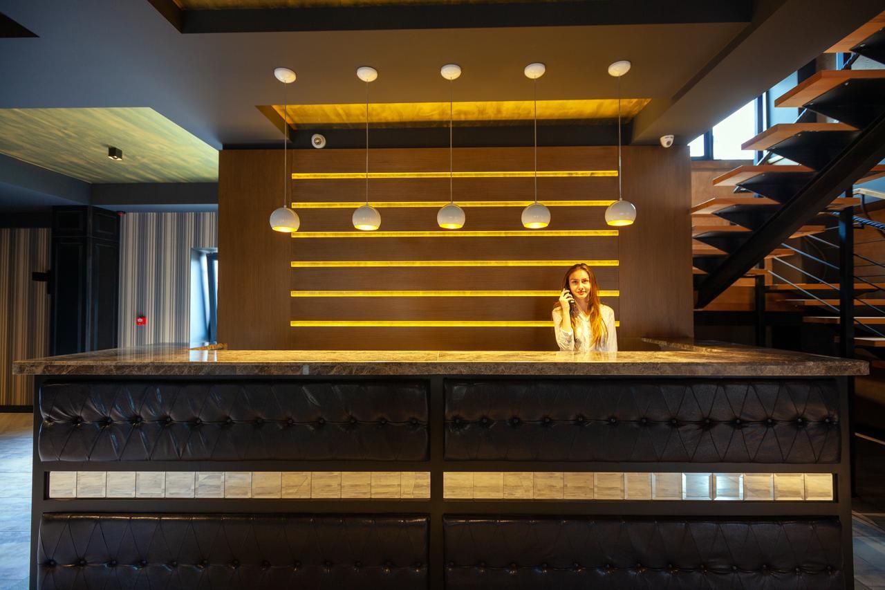 Solomon Hotel Koetaisi Buitenkant foto